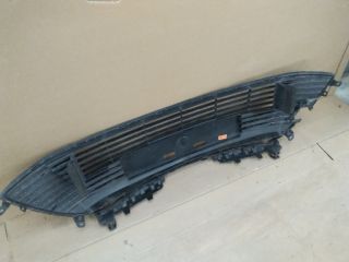 bontott TOYOTA COROLLA Hűtőrács