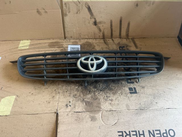 bontott TOYOTA COROLLA Hűtőrács