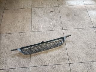 bontott TOYOTA COROLLA Hűtőrács