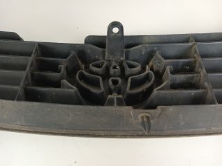 bontott TOYOTA COROLLA Hűtőrács