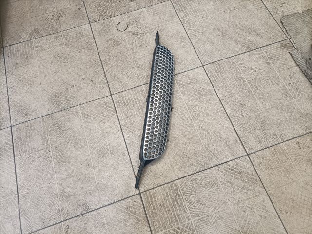 bontott TOYOTA COROLLA Hűtőrács