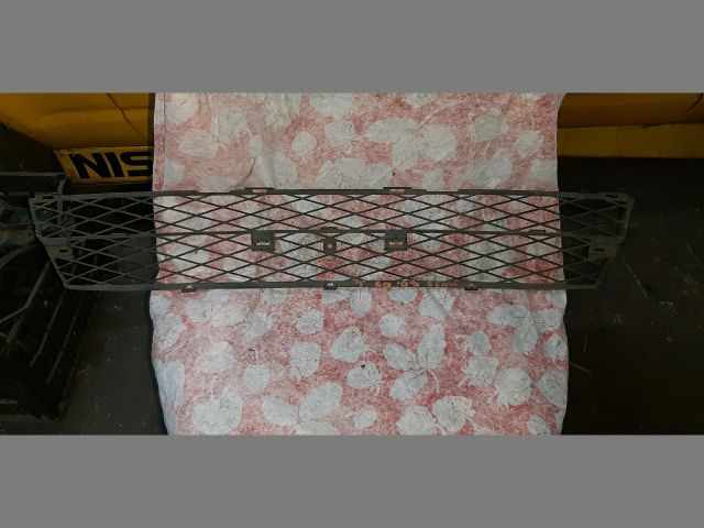 bontott TOYOTA COROLLA Hűtőrács