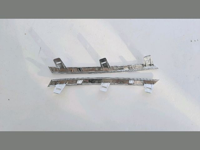 bontott TOYOTA COROLLA Hűtőrács