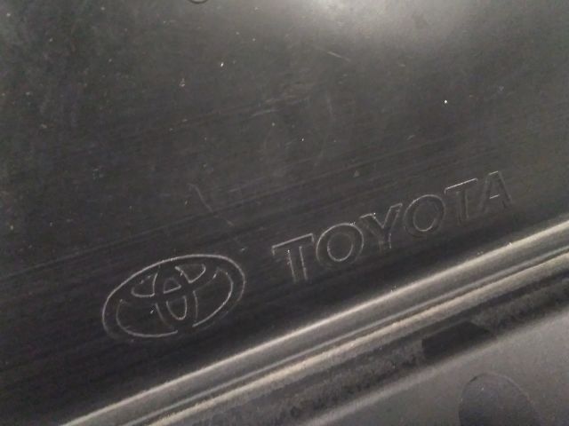 bontott TOYOTA COROLLA Hűtőrács