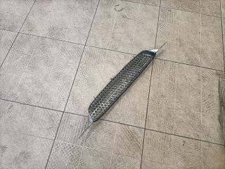 bontott TOYOTA COROLLA Hűtőrács