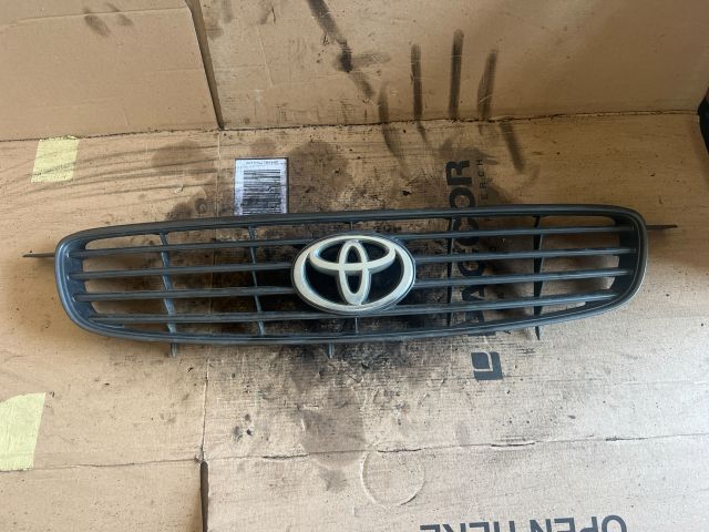 bontott TOYOTA COROLLA Hűtőrács