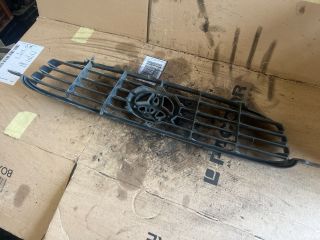 bontott TOYOTA COROLLA Hűtőrács