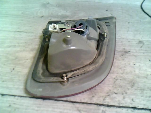 bontott TOYOTA COROLLA Jobb Belső Hátsó Lámpa