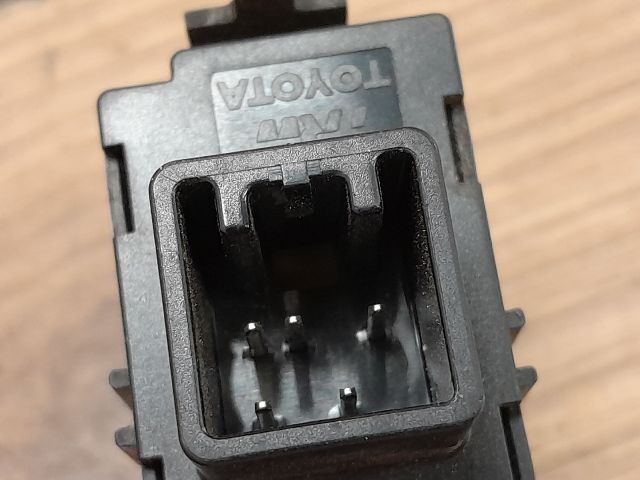 bontott TOYOTA COROLLA Jobb első Ablakemelő Kapcsoló