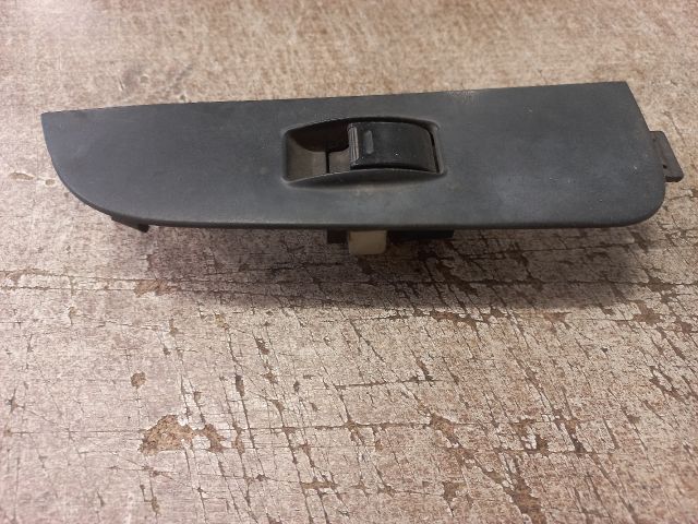 bontott TOYOTA COROLLA Jobb első Ablakemelő Kapcsoló