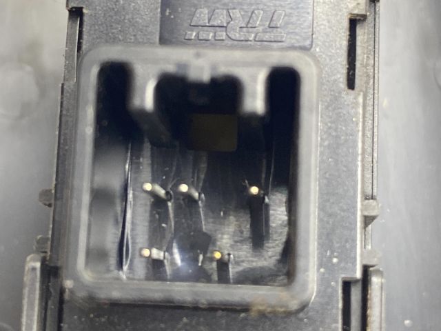 bontott TOYOTA COROLLA Jobb első Ablakemelő Kapcsoló