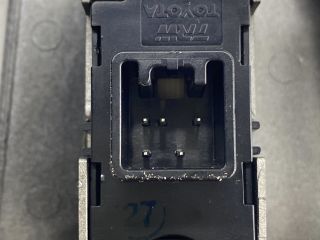 bontott TOYOTA COROLLA Jobb első Ablakemelő Kapcsoló