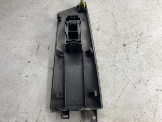 bontott TOYOTA COROLLA Jobb első Ablakemelő Kapcsoló