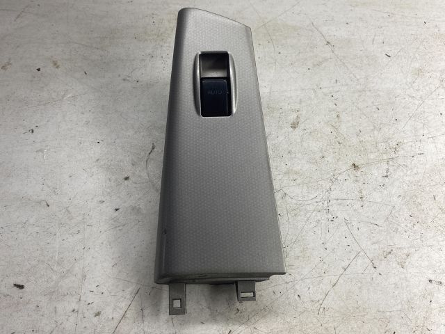 bontott TOYOTA COROLLA Jobb első Ablakemelő Kapcsoló