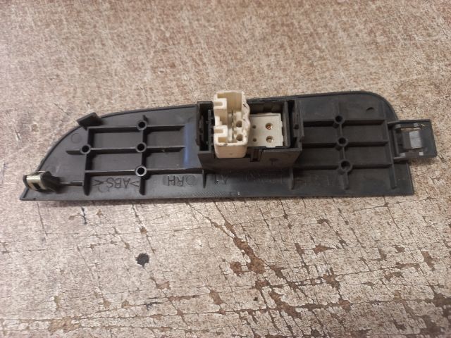bontott TOYOTA COROLLA Jobb első Ablakemelő Kapcsoló