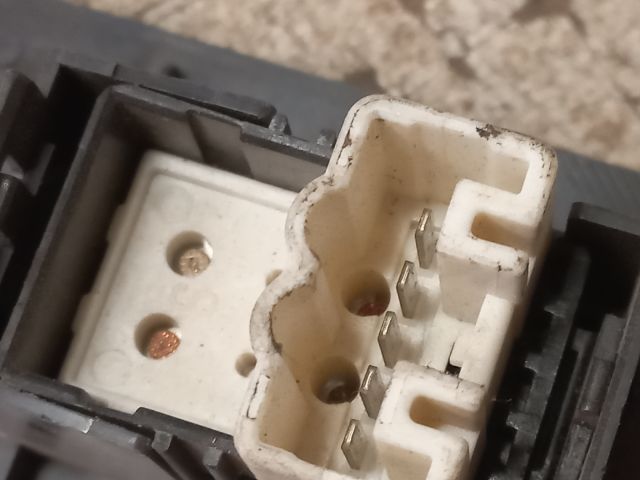 bontott TOYOTA COROLLA Jobb első Ablakemelő Kapcsoló