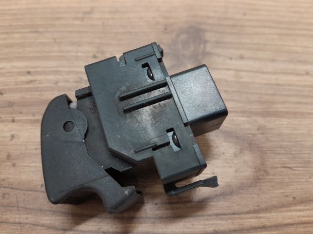 bontott TOYOTA COROLLA Jobb első Ablakemelő Kapcsoló