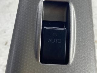 bontott TOYOTA COROLLA Jobb első Ablakemelő Kapcsoló