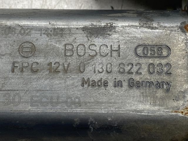 bontott TOYOTA COROLLA Jobb első Ablakemelő Motor