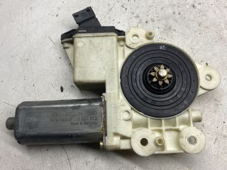 bontott TOYOTA COROLLA Jobb első Ablakemelő Motor