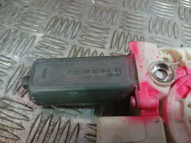 bontott TOYOTA COROLLA Jobb első Ablakemelő Motor