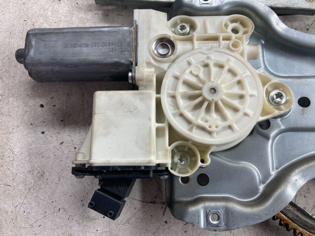 bontott TOYOTA COROLLA Jobb első Ablakemelő Szerkezet (Elektromos)