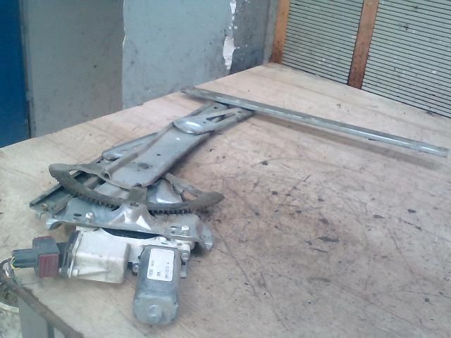 bontott TOYOTA COROLLA Jobb első Ablakemelő Szerkezet (Elektromos)