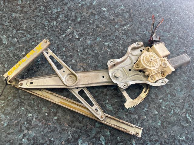 bontott TOYOTA COROLLA Jobb első Ablakemelő Szerkezet (Elektromos)