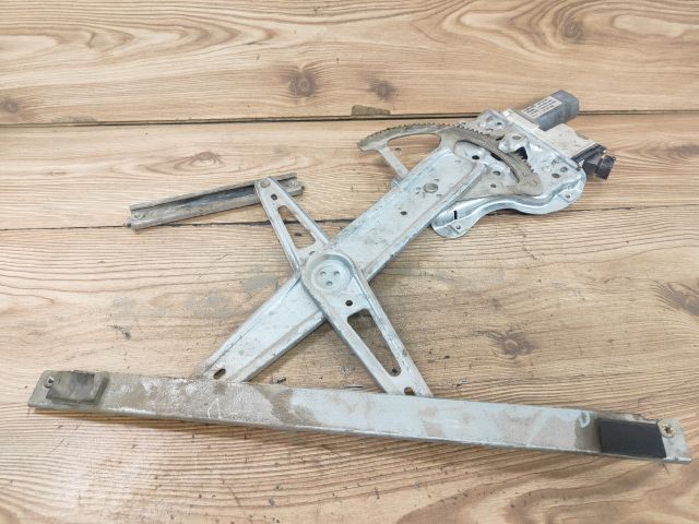 bontott TOYOTA COROLLA Jobb első Ablakemelő Szerkezet (Elektromos)