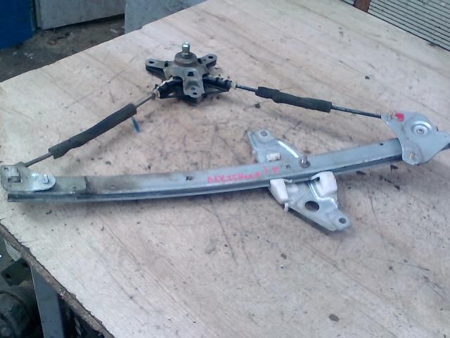 bontott TOYOTA COROLLA Jobb első Ablakemelő Szerkezet (Mechanikus)