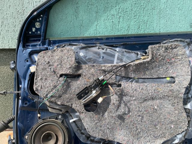 bontott TOYOTA COROLLA Jobb első Ajtó (Részeivel)