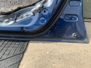 bontott TOYOTA COROLLA Jobb első Ajtó (Részeivel)