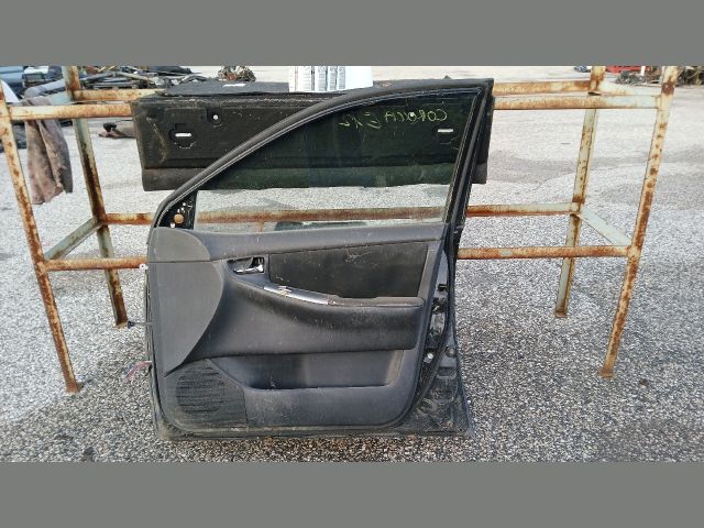 bontott TOYOTA COROLLA Jobb első Ajtó (Részeivel)