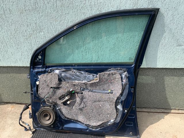 bontott TOYOTA COROLLA Jobb első Ajtó (Részeivel)