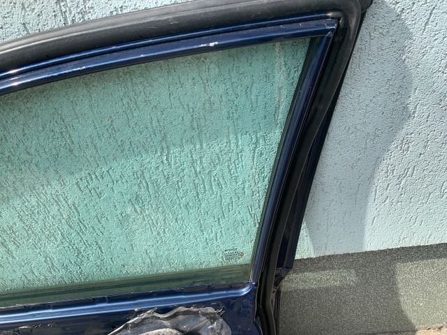 bontott TOYOTA COROLLA Jobb első Ajtó (Részeivel)