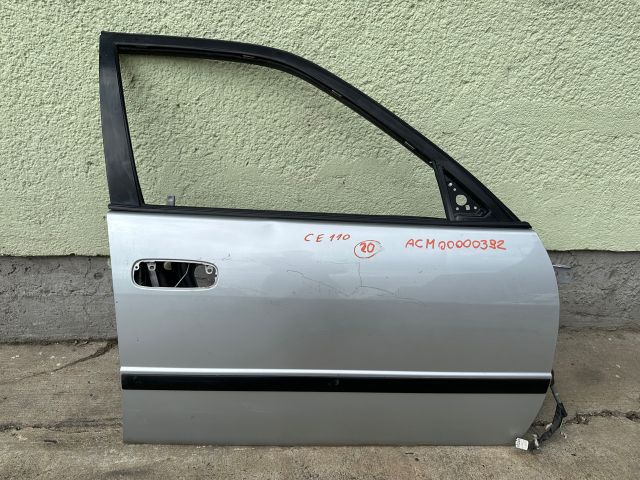 bontott TOYOTA COROLLA Jobb első Ajtó (Részeivel)