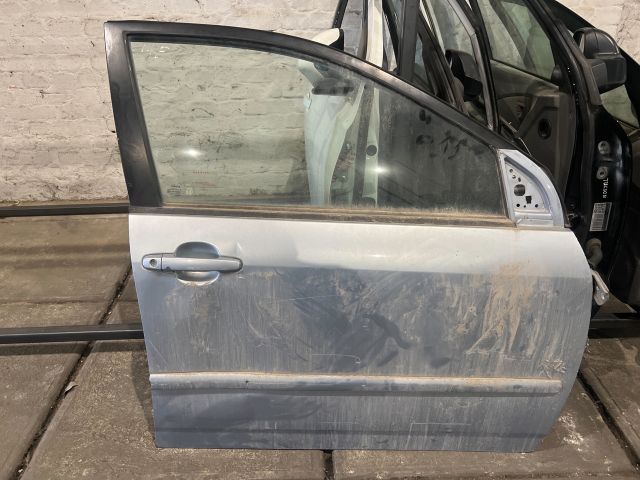 bontott TOYOTA COROLLA Jobb első Ajtó (Részeivel)