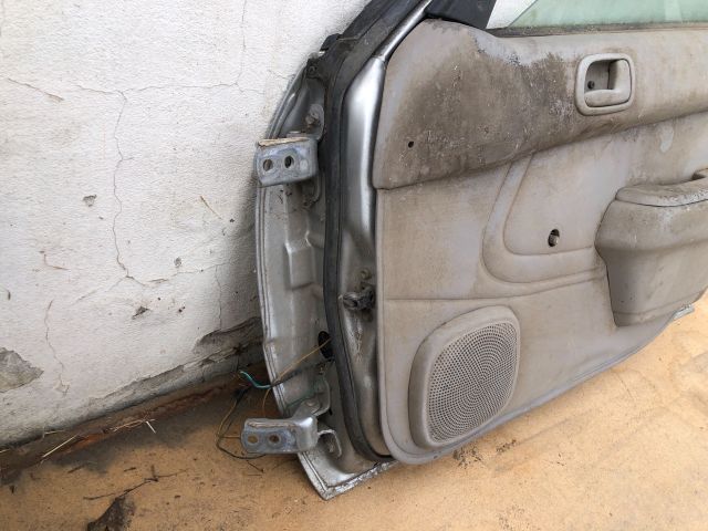 bontott TOYOTA COROLLA Jobb első Ajtó (Üres lemez)