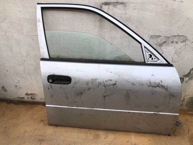 bontott TOYOTA COROLLA Jobb első Ajtó (Üres lemez)