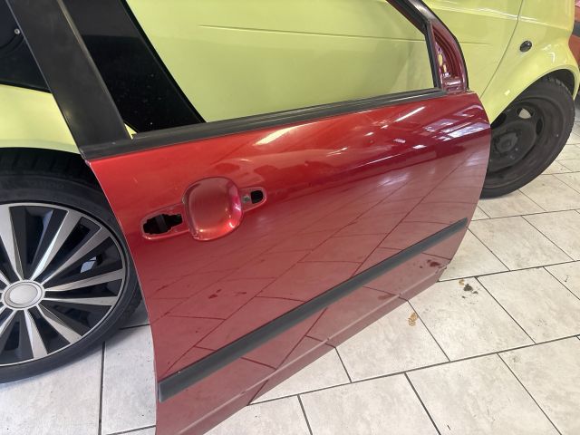 bontott TOYOTA COROLLA Jobb első Ajtó (Üres lemez)