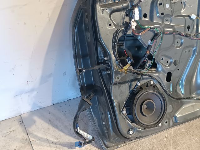 bontott TOYOTA COROLLA Jobb első Ajtó (Üres lemez)