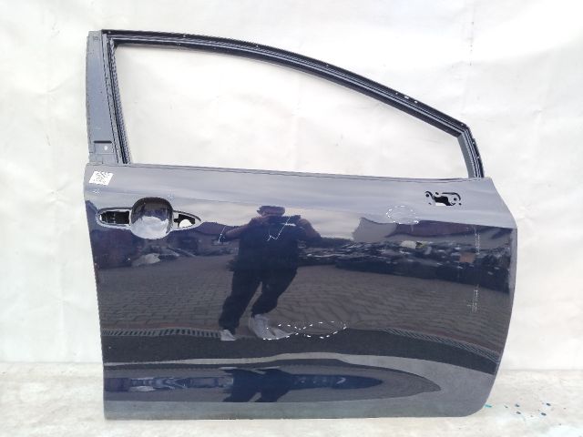 bontott TOYOTA COROLLA Jobb első Ajtó (Üres lemez)