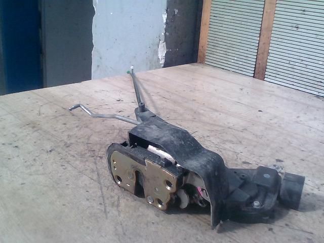 bontott TOYOTA COROLLA Jobb első Ajtózár