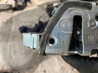 bontott TOYOTA COROLLA Jobb első Ajtózár