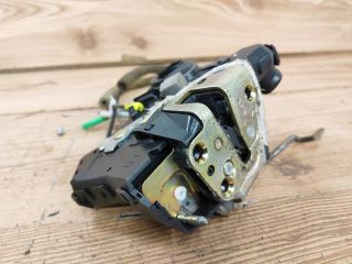 bontott TOYOTA COROLLA Jobb első Ajtózár