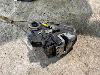 bontott TOYOTA COROLLA Jobb első Ajtózár