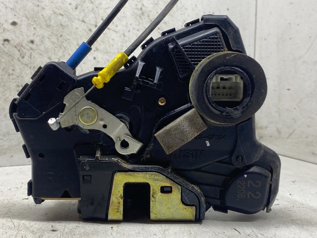 bontott TOYOTA COROLLA Jobb első Ajtózár