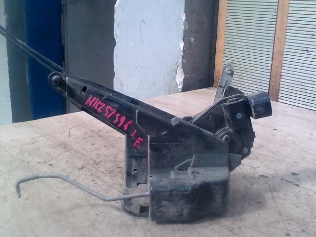 bontott TOYOTA COROLLA Jobb első Ajtózár