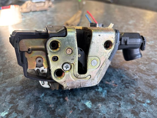 bontott TOYOTA COROLLA Jobb első Ajtózár