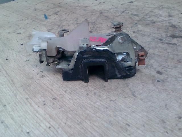 bontott TOYOTA COROLLA Jobb első Ajtózár